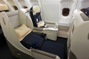 air_france_airbus_a330-203_f-gzce_business_class_seats_compared_up_recline_wm1-business 3